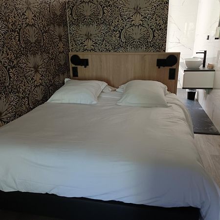 Hotel-Restaurant Logis L'Aubrac לאיול מראה חיצוני תמונה