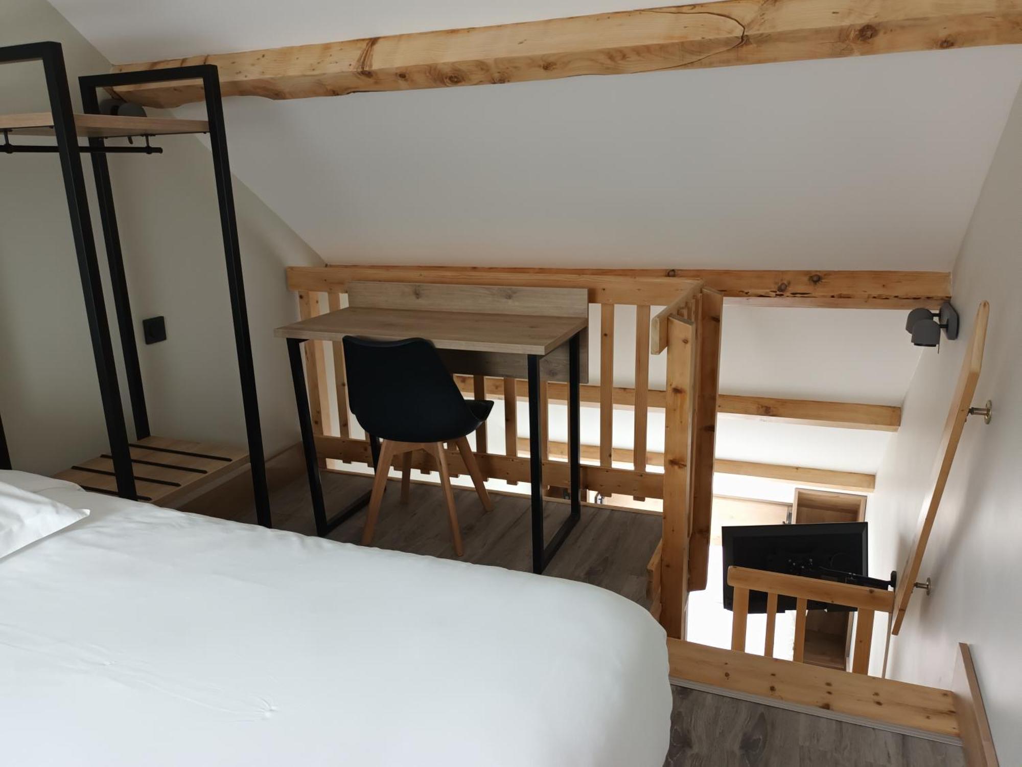 Hotel-Restaurant Logis L'Aubrac לאיול מראה חיצוני תמונה
