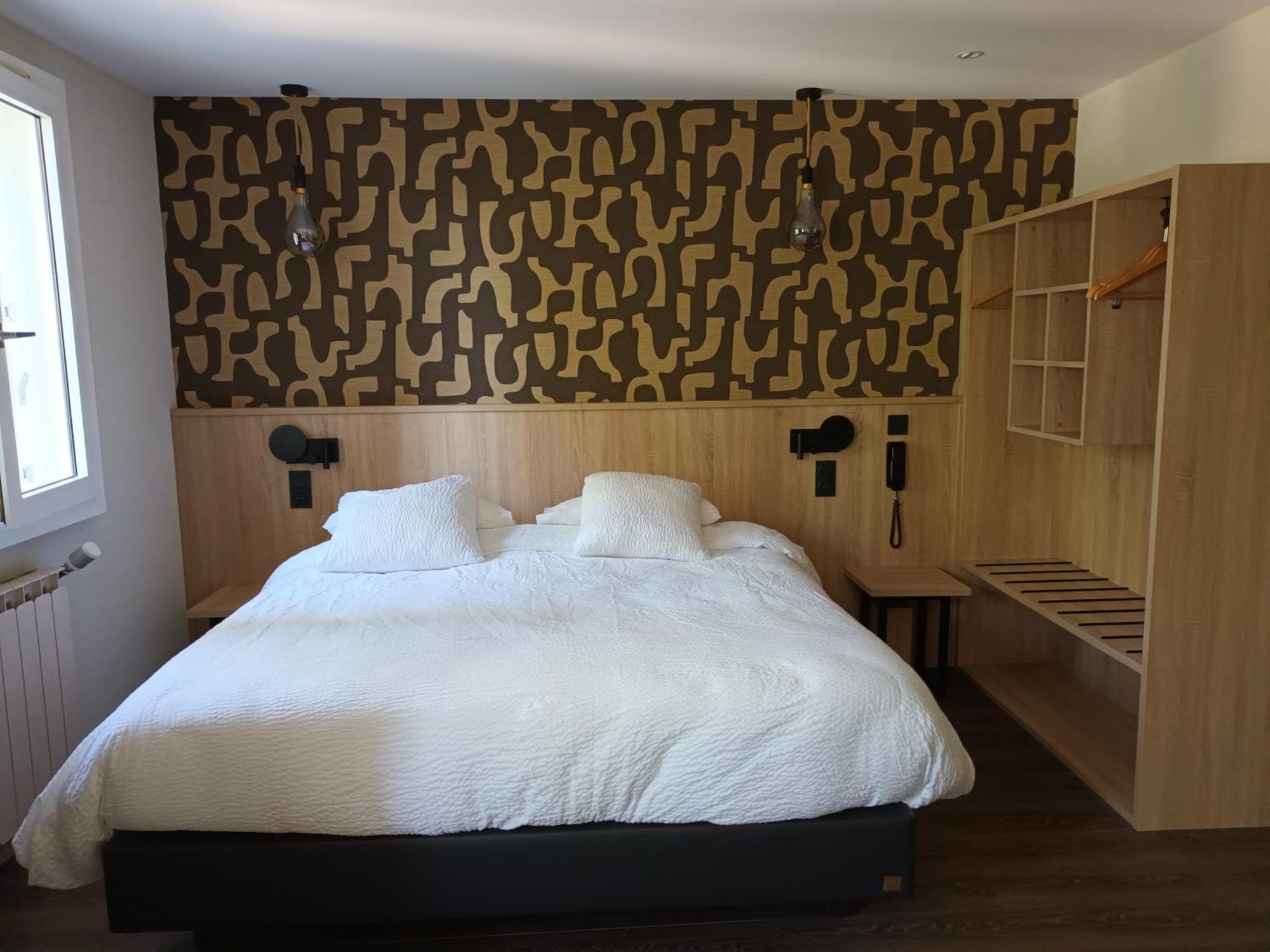 Hotel-Restaurant Logis L'Aubrac לאיול מראה חיצוני תמונה