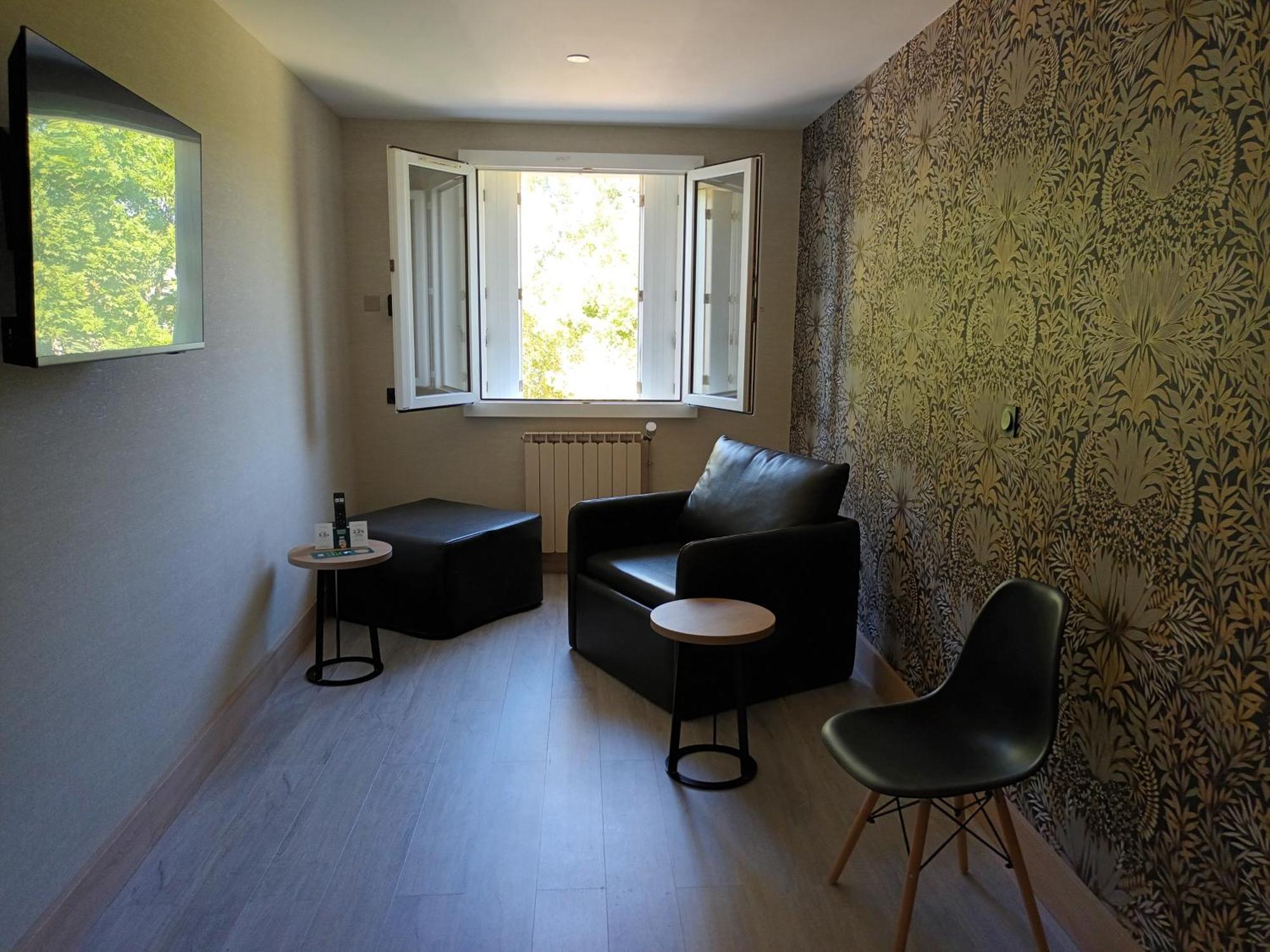 Hotel-Restaurant Logis L'Aubrac לאיול מראה חיצוני תמונה
